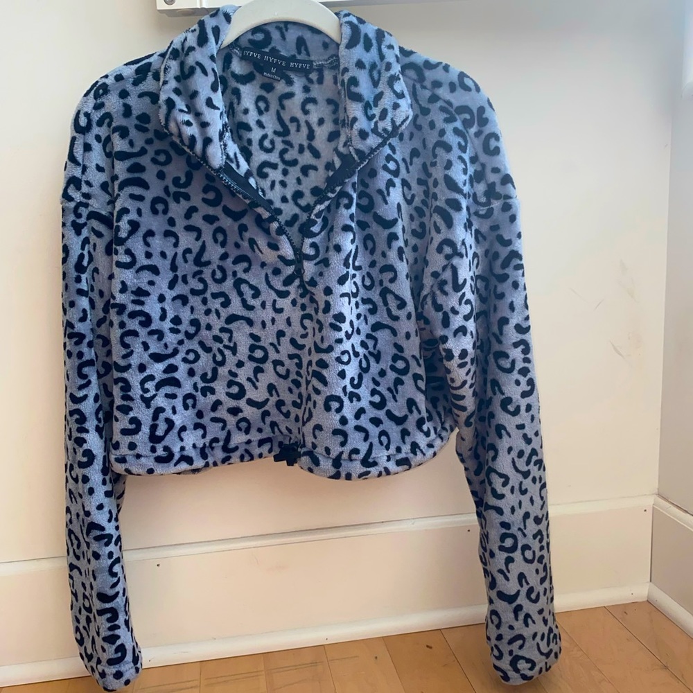 Blue fuzzy cheetah crop sweatshirt